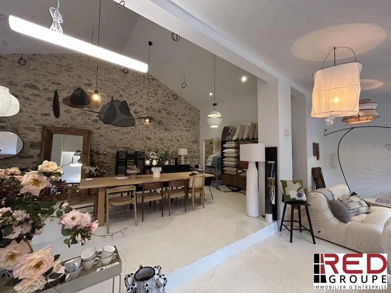 Chemin Des Saints Pères, Aix-en-Provence for lease - Building Photo - Image 1 of 5