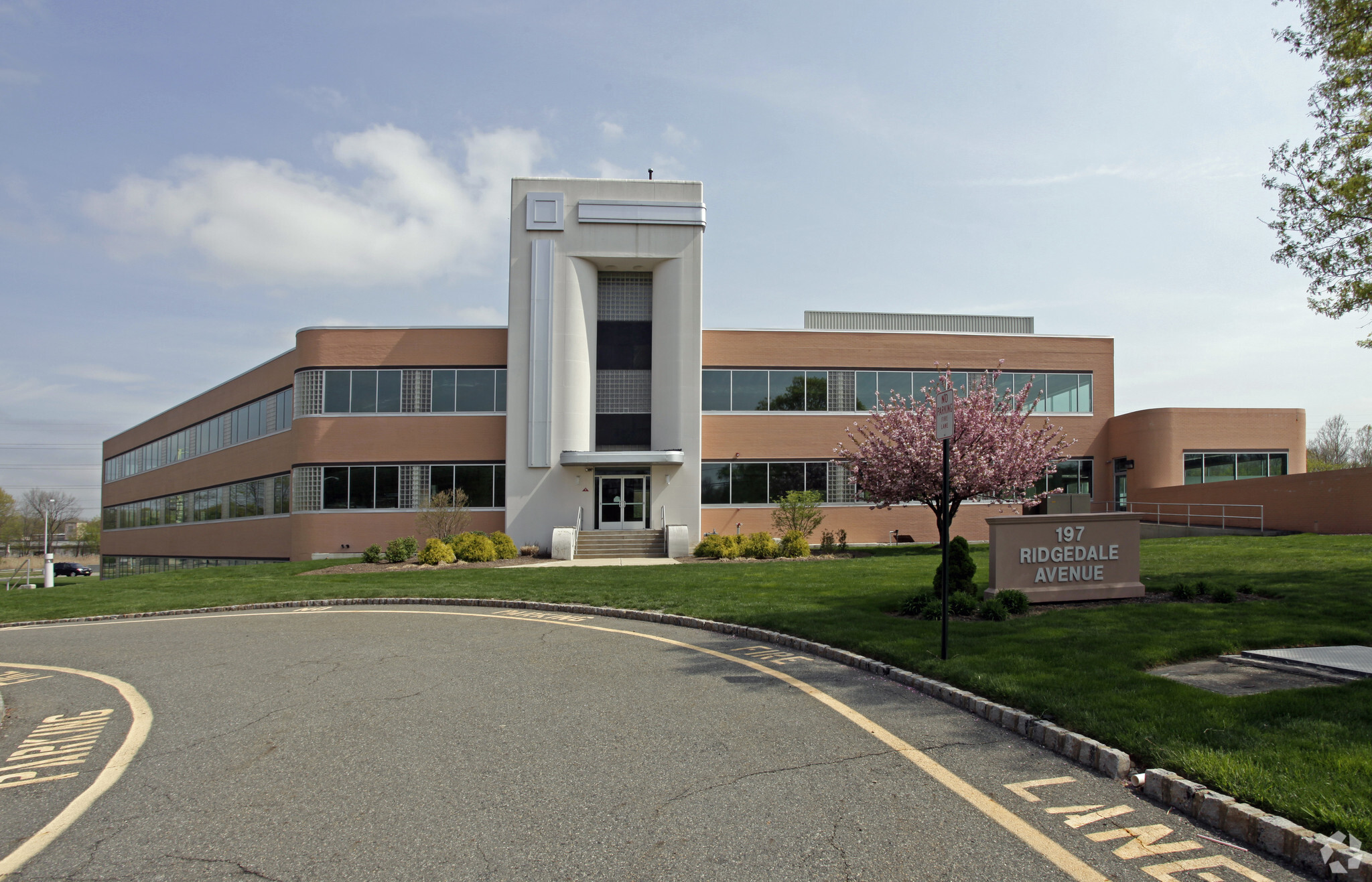 197 Ridgedale Ave, Cedar Knolls, NJ for sale Primary Photo- Image 1 of 1