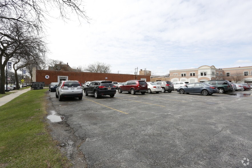 2930 S Michigan Ave, Chicago, IL for lease - Building Photo - Image 2 of 3