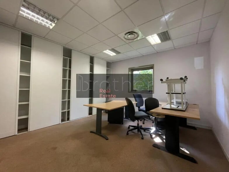 Office in Bruges for lease - Interior Photo - Image 1 of 9