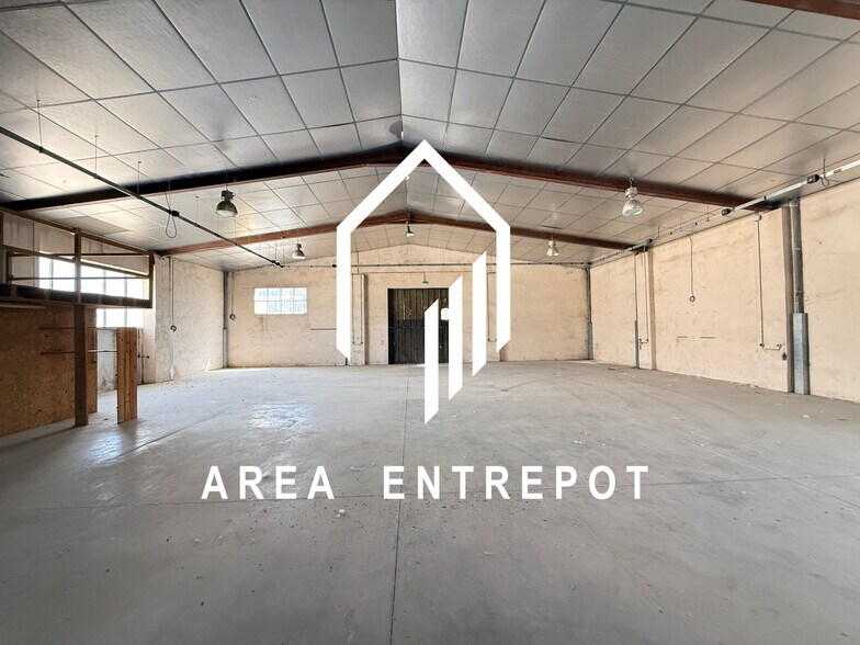 525 Rue des Roseaux, Bouc-Bel-Air for lease - Building Photo - Image 3 of 5