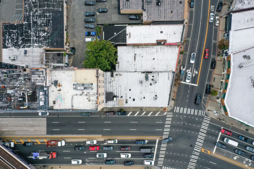 393 Sunrise Hwy, Lynbrook, NY for sale - Building Photo - Image 2 of 4