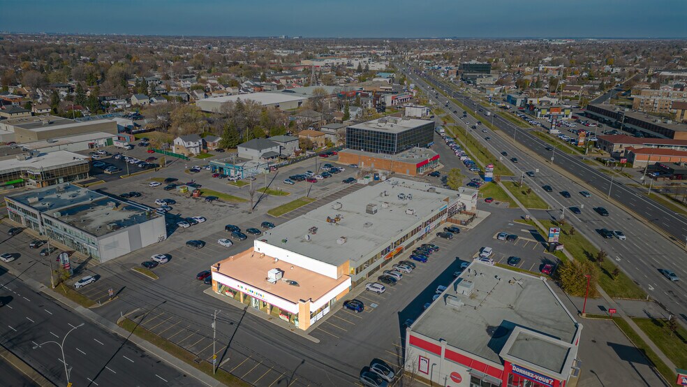 6400 Boul Taschereau, Brossard, QC à louer - Photo du bâtiment - Image 2 de 11