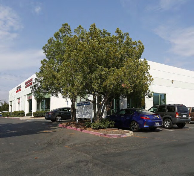 600 Central Ave, Lake Elsinore, CA à vendre - Photo du bâtiment - Image 2 de 3
