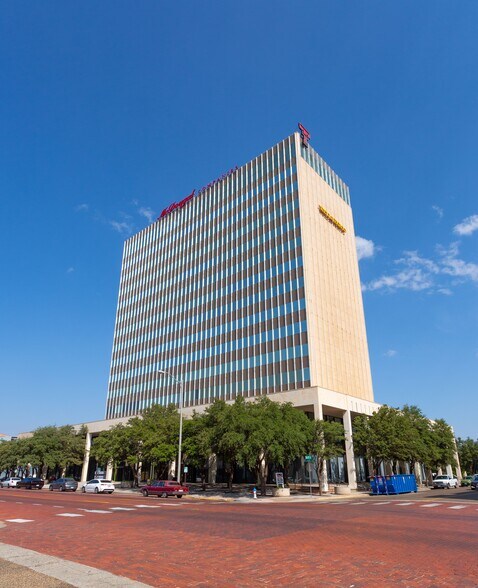 1500 Broadway St, Lubbock, TX à louer - Photo du bâtiment - Image 2 de 16