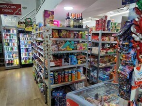 Retail in Murcia, Murcia for lease Interior Photo- Image 2 of 3