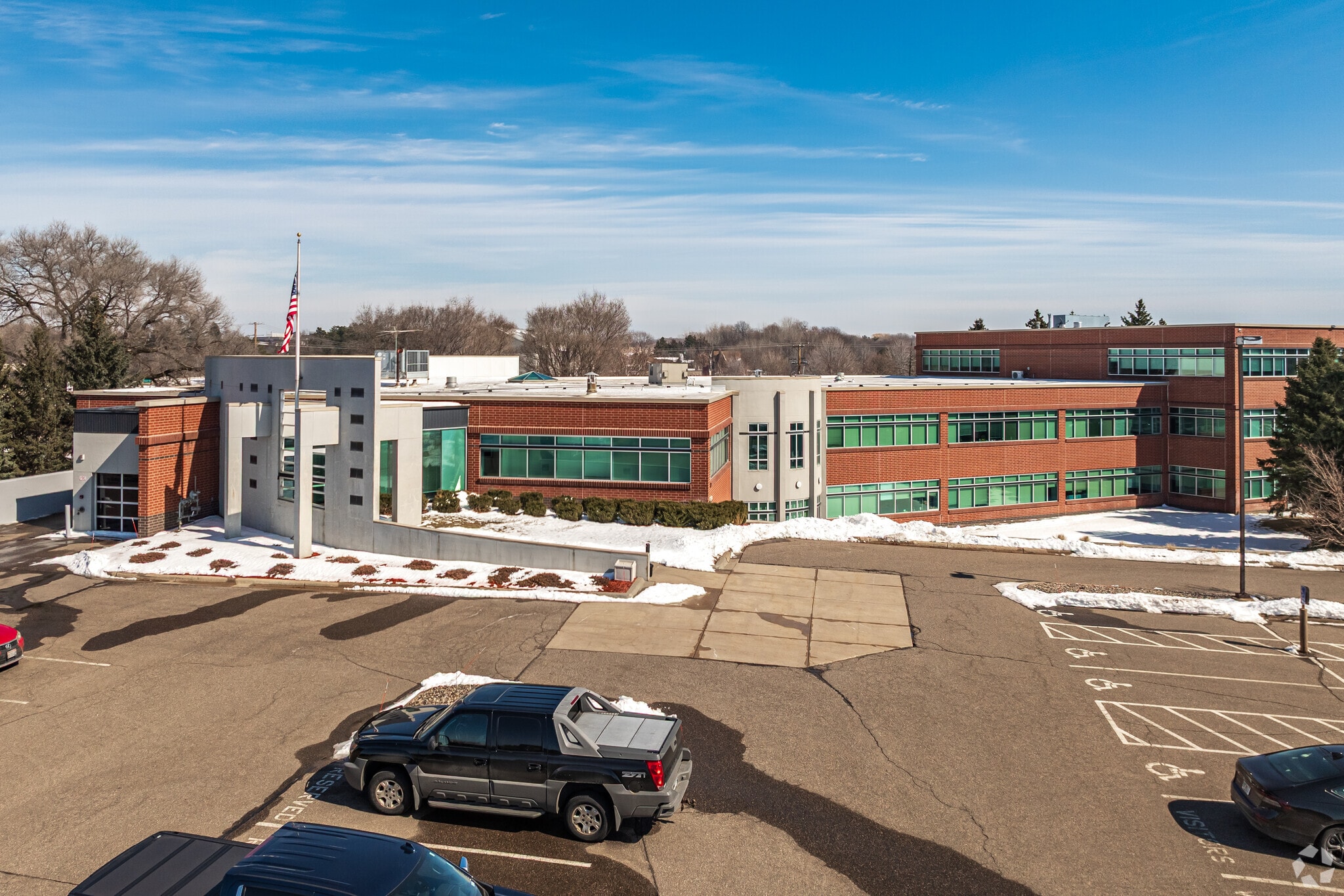 800 Lone Oak Rd, Eagan, MN for lease Primary Photo- Image 1 of 8