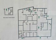 Découvrez un plan clair et fonctionnel pour un espace optimisé.