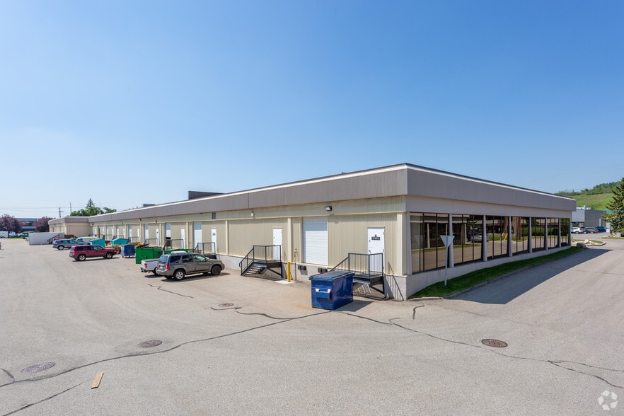 6320 11th St SE, Calgary, AB for lease - Building Photo - Image 2 of 3