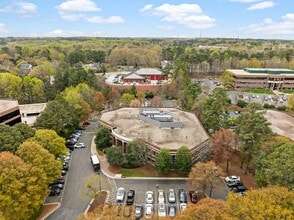 4201 Lake Boone Trl, Raleigh, NC à louer Photo intérieure- Image 1 de 5