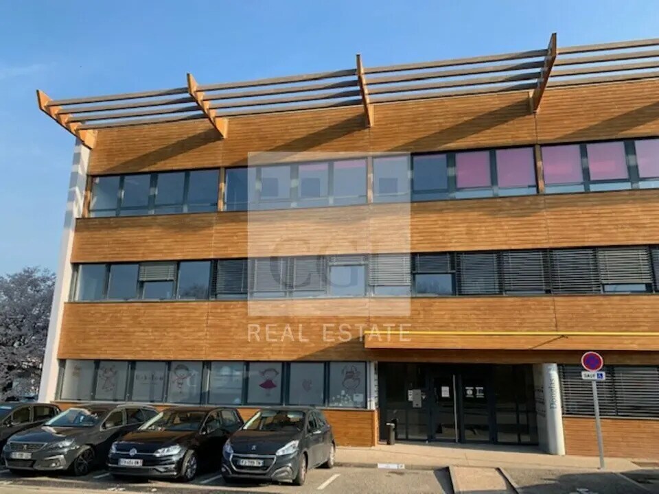 Office in Saint-Priest for lease Building Photo- Image 1 of 15