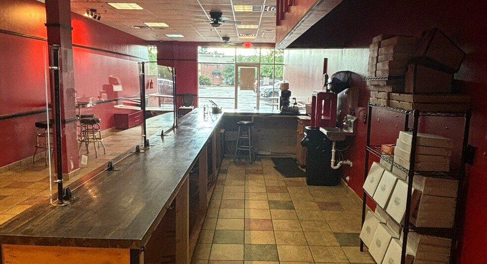 1090 Virginia Center Pky, Glen Allen, VA à louer - Photo du bâtiment - Image 2 de 7