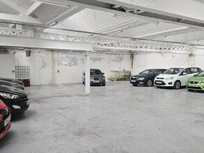 Factory St, Bradford for lease Interior Photo- Image 1 of 1