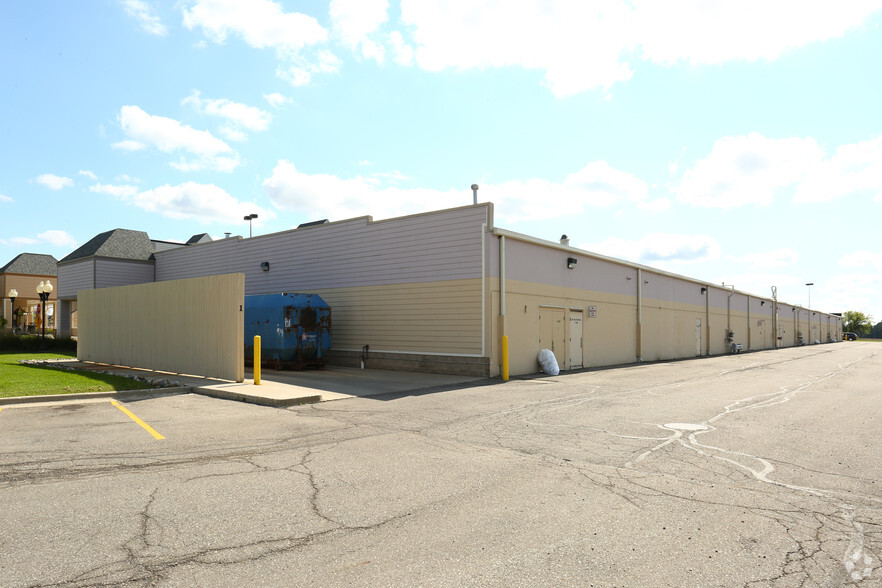 1475 N Burkhart Rd, Howell, MI for lease - Building Photo - Image 3 of 4