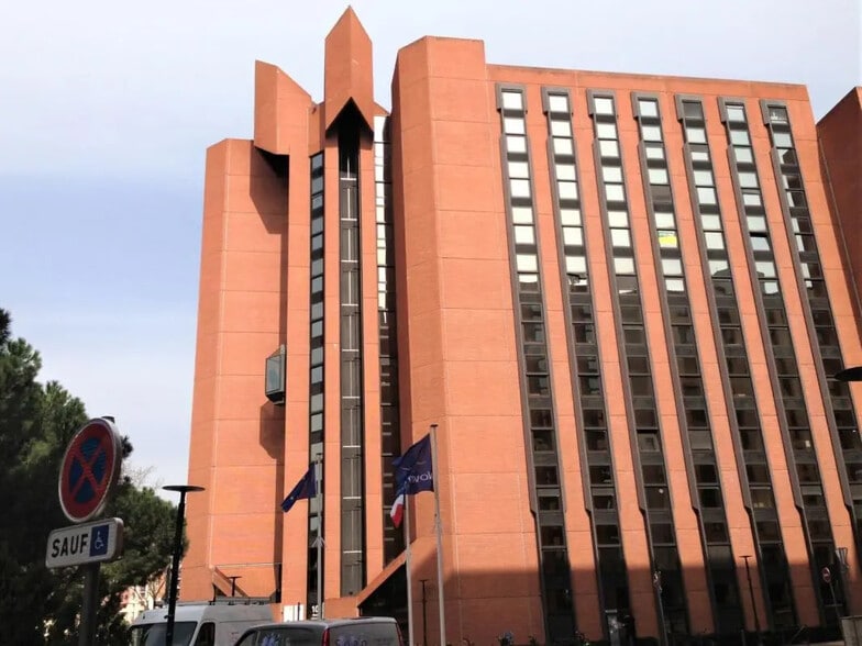 Bureau dans Toulouse à louer - Photo du bâtiment - Image 1 de 7