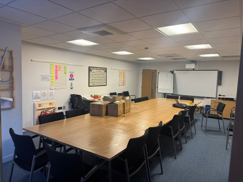 10-14 Shunters Close, Faversham à vendre - Photo du bâtiment - Image 3 de 12