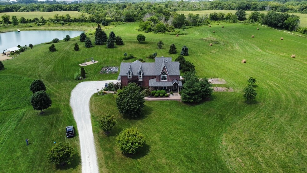 23550 S Vetter Rd, Elwood, IL à vendre - Photo du bâtiment - Image 2 de 9