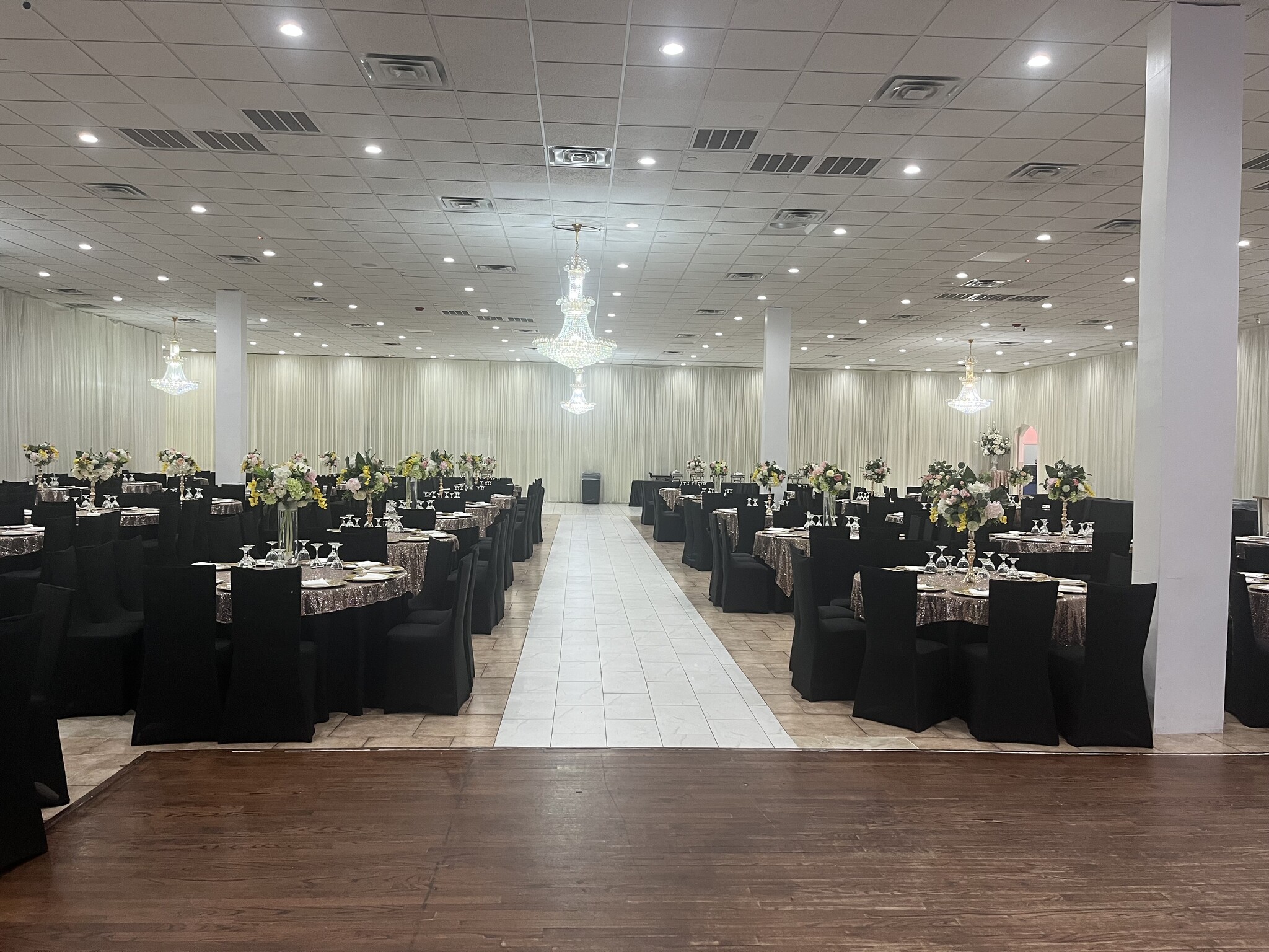 15102-15160 Bellaire Blvd, Houston, TX for lease Interior Photo- Image 1 of 6