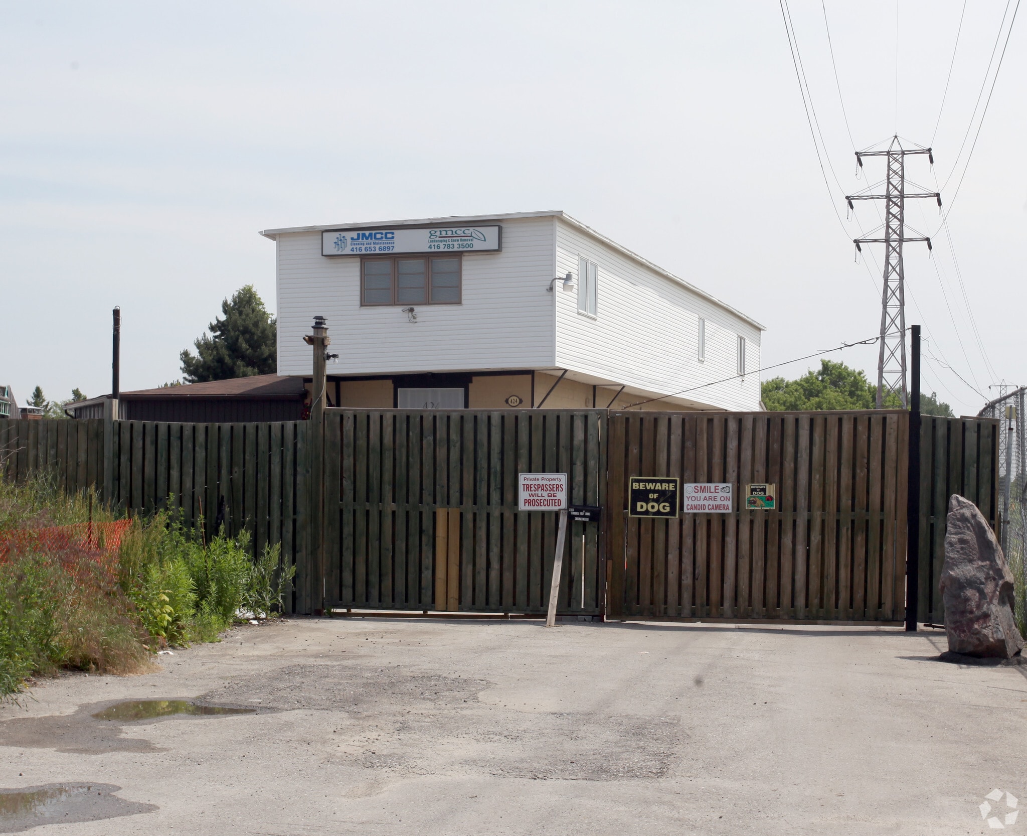 424 Gilbert Ave, Toronto, ON for sale Primary Photo- Image 1 of 1