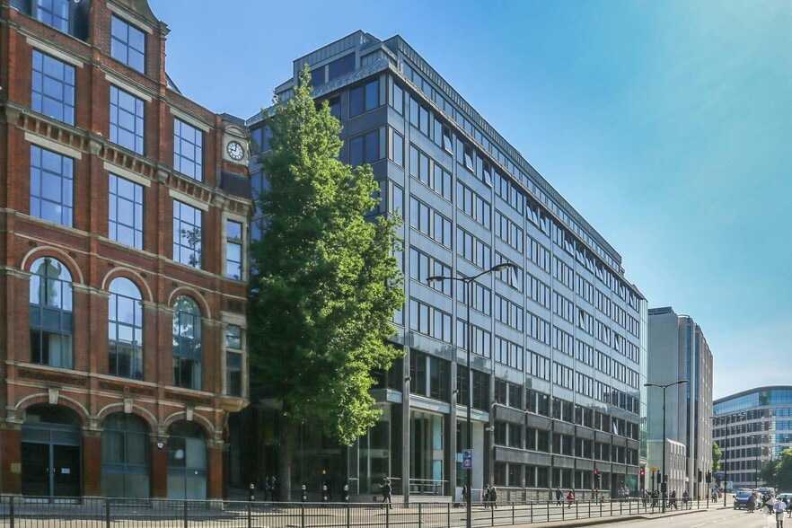 100 Lower Thames St, London for lease - Building Photo - Image 3 of 22