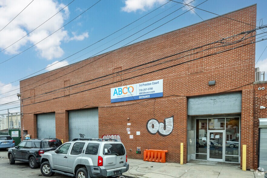 18-22 Preston Ct, Brooklyn, NY for lease - Building Photo - Image 2 of 5