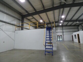 Plus de détails pour 281 W Business Park Loop, Shelton, WA - Industriel à louer