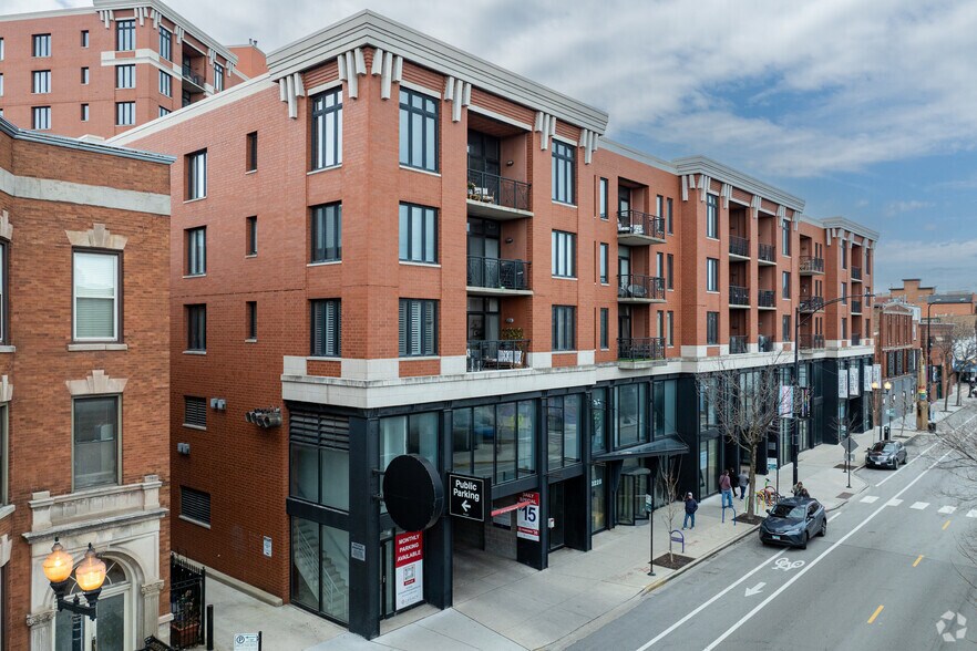 3224-3240 N Halsted St, Chicago, IL à louer - Photo du bâtiment - Image 1 de 6