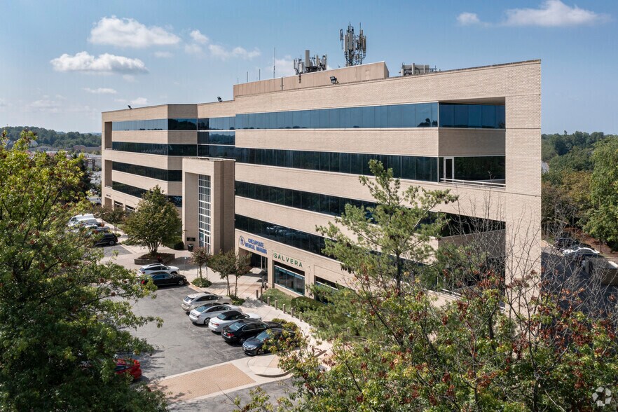 4201 Northview Dr, Bowie, MD à louer - Photo du bâtiment - Image 2 de 8