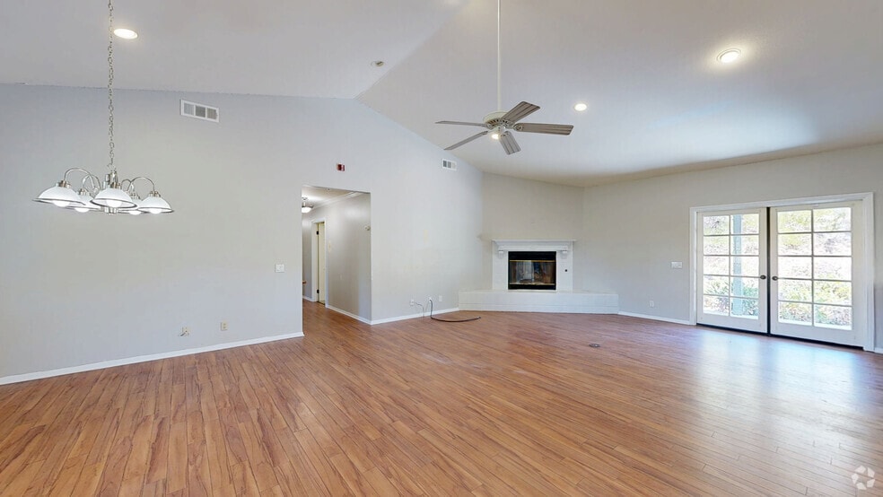 12735-12750 Monte Vista Road portfolio of 4 properties for sale on LoopNet.ca - Matterport 3D Scan - Image 2 of 25