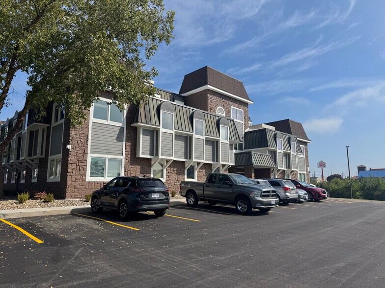 7211 NW 83rd St, Kansas City, MO à vendre - Photo du bâtiment - Image 2 de 8