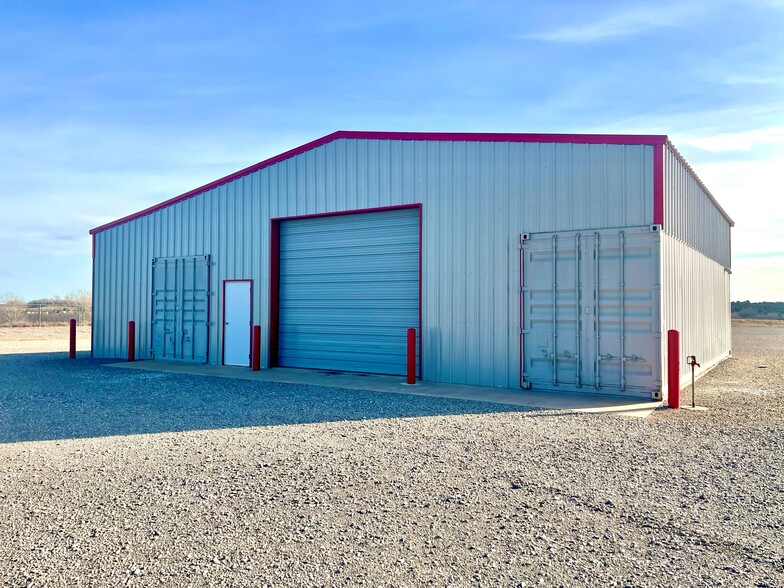 5500 S Frontage Rd, Weatherford, OK for lease - Building Photo - Image 3 of 18