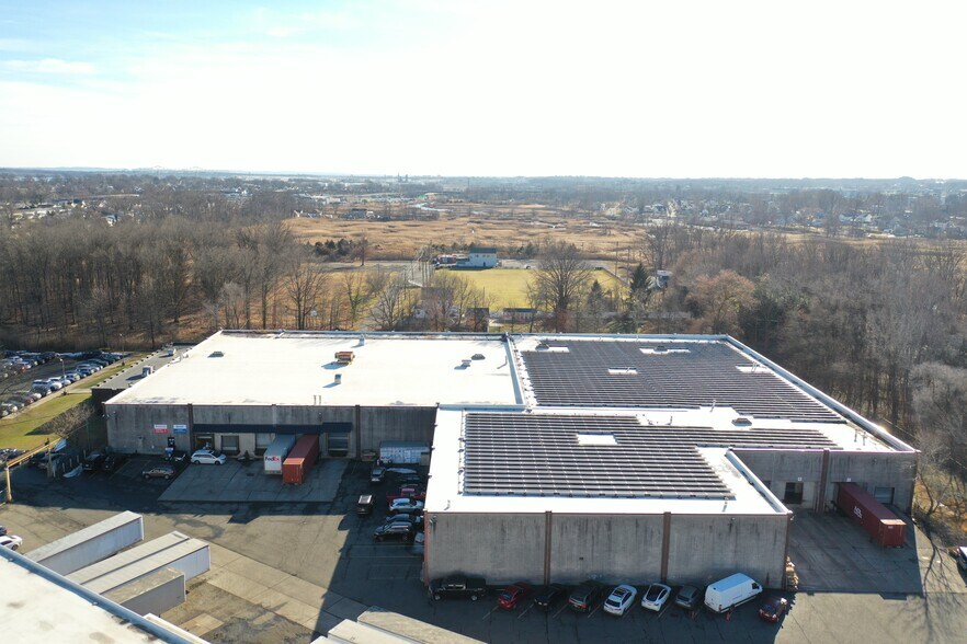 600 Markley St, Port Reading, NJ à louer - Photo du bâtiment - Image 2 de 7