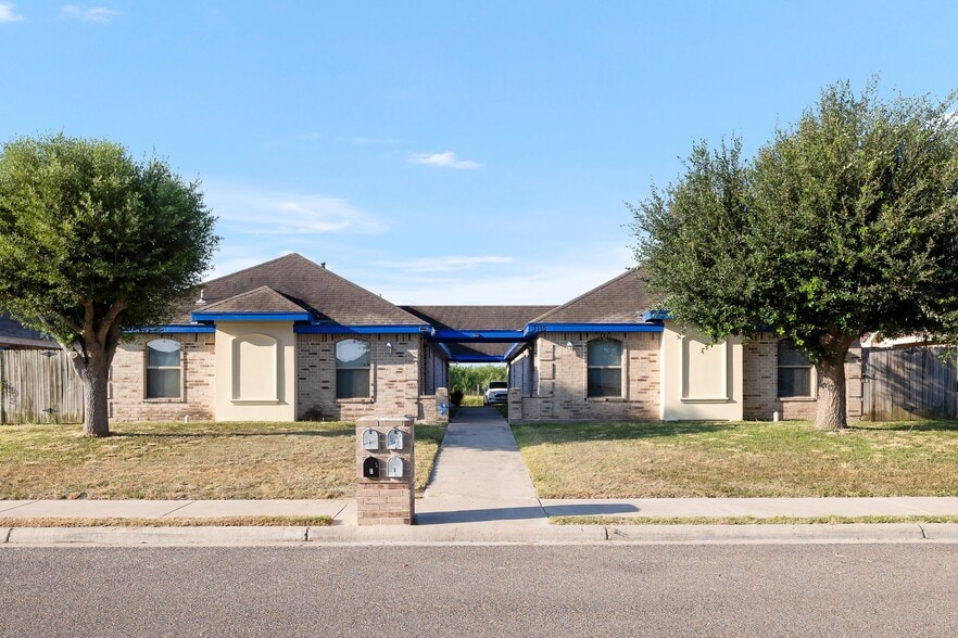 3115 E Diamondhead Ave, Alton, TX à vendre - Photo du bâtiment - Image 2 de 12