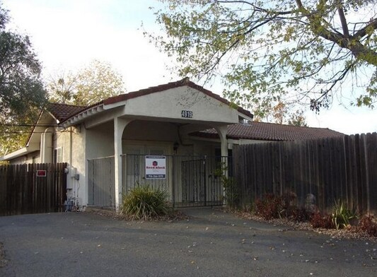 4919 Hazel Ave, Fair Oaks, CA à vendre - Photo du bâtiment - Image 2 de 15