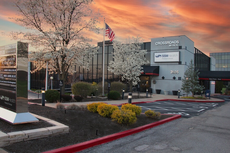 3555 Sunset Office Dr, Sunset Hills, MO for lease - Building Photo - Image 3 of 6