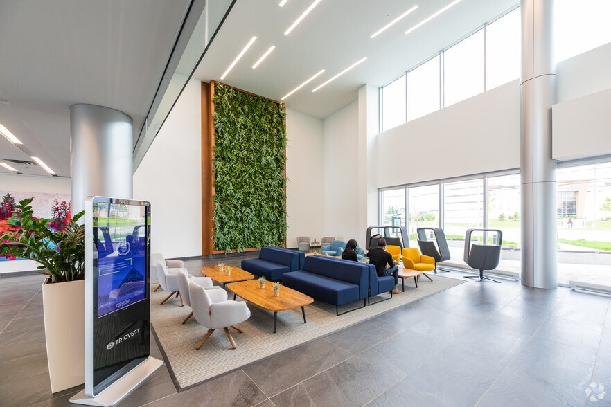 2 Prologis Blvd, Mississauga, ON à louer - Hall d’entrée - Image 2 de 5