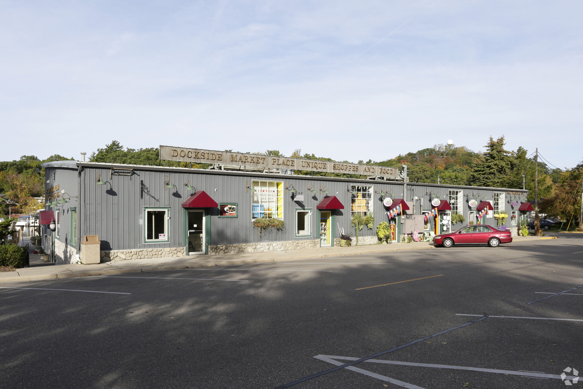 340 Water St, Saugatuck, MI for lease Primary Photo- Image 1 of 8