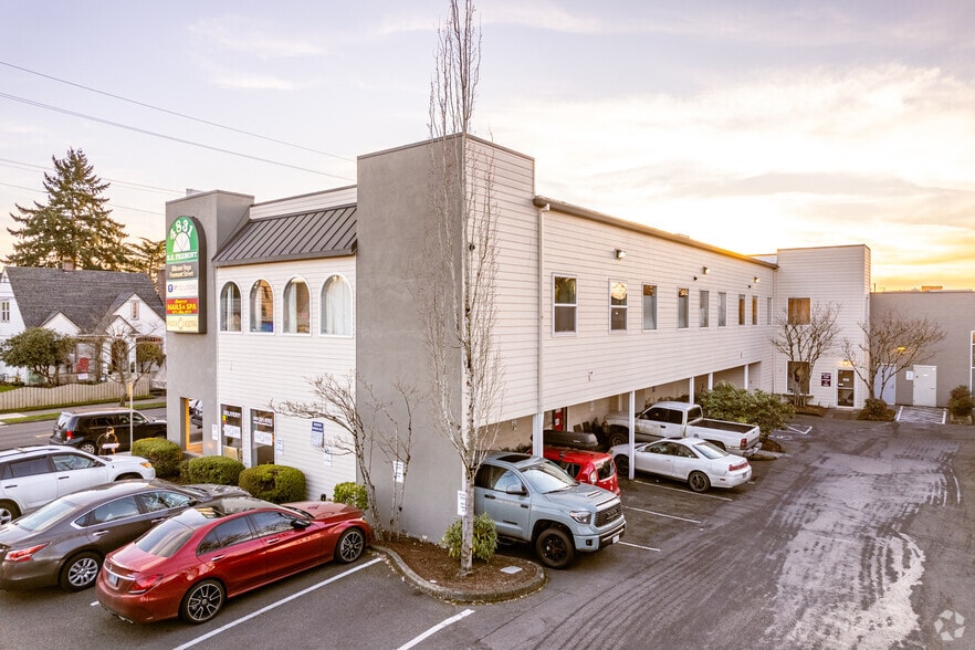 4803-4831 NE Fremont St, Portland, OR for lease - Building Photo - Image 3 of 5