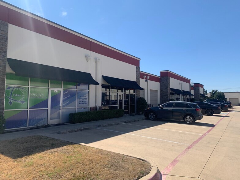 7205 S Cooper St, Arlington, TX à louer - Photo du bâtiment - Image 3 de 10