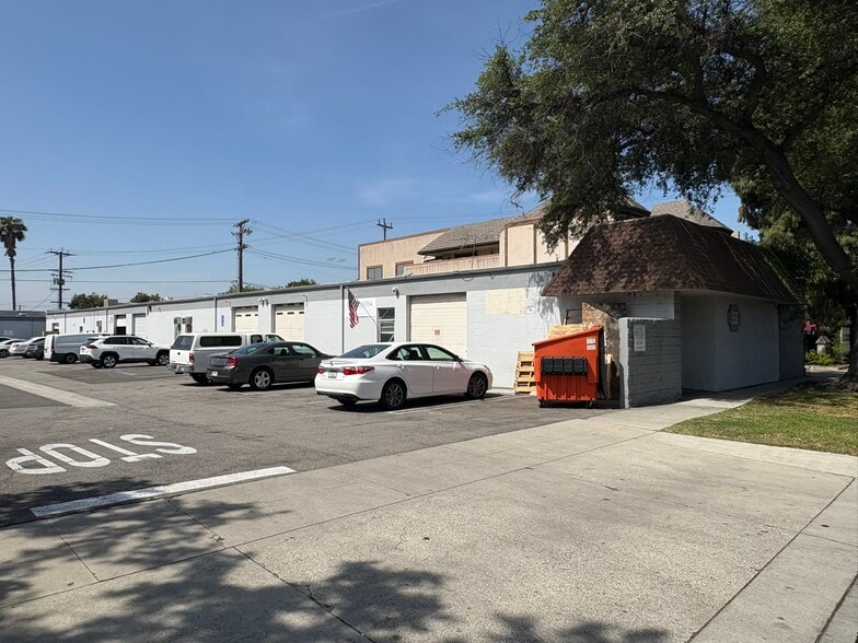 4718 San Fernando Rd, Glendale, CA à louer - Photo du bâtiment - Image 2 de 2