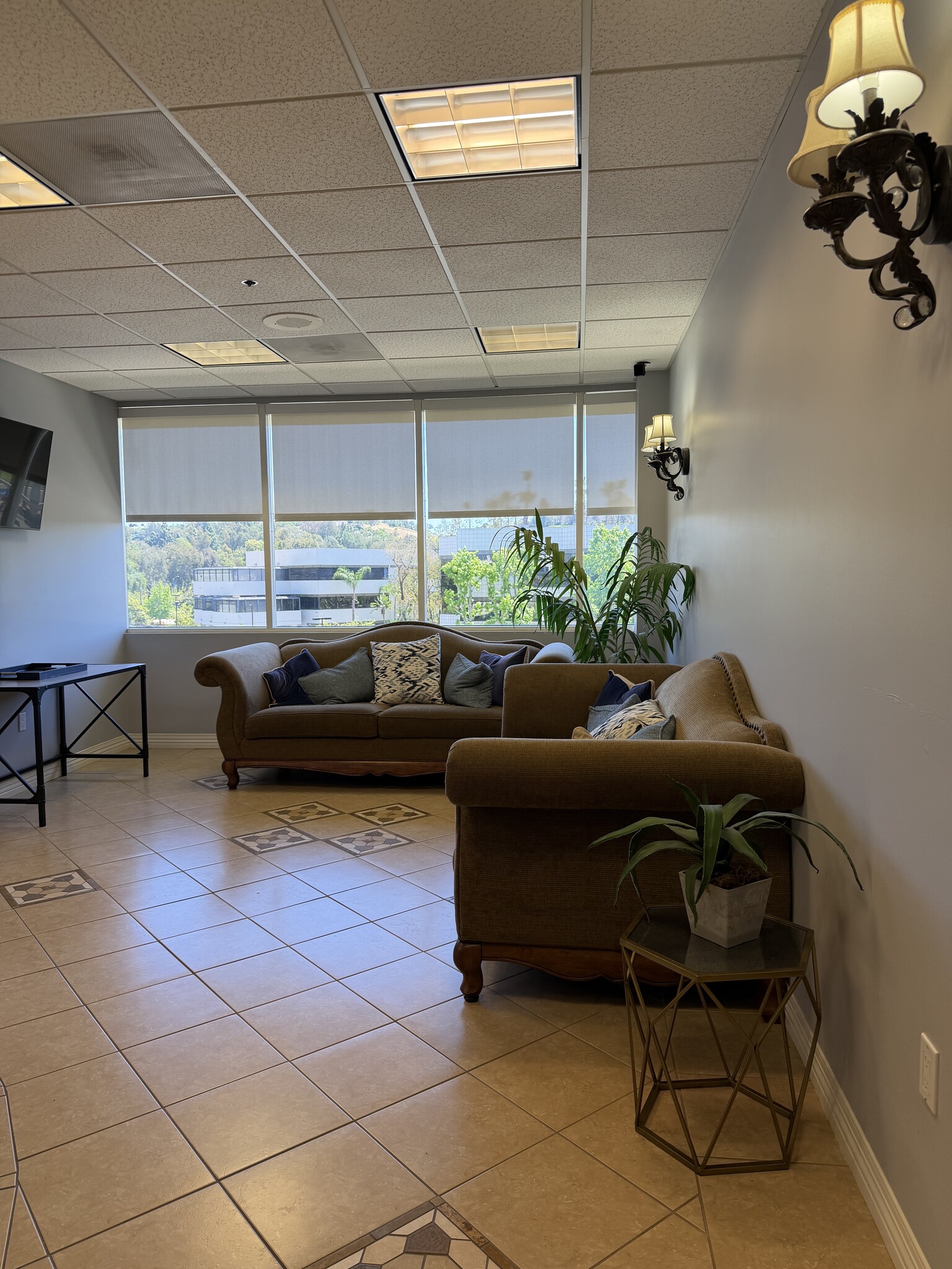 24541 Pacific Park Dr, Aliso Viejo, CA à louer Photo intérieure- Image 1 de 13