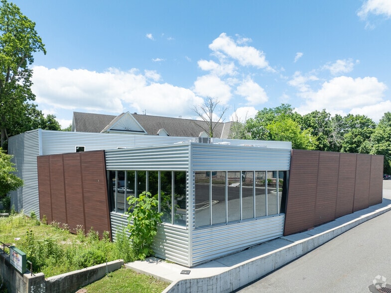 41 Forest Ave, Glen Cove, NY for lease - Building Photo - Image 1 of 10