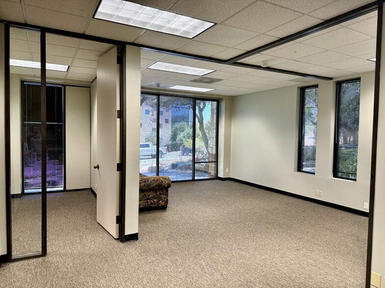 4807 Spicewood Springs Rd, Austin, TX à louer - Photo du bâtiment - Image 2 de 13