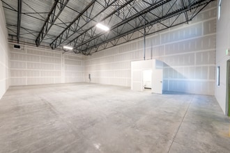 5718 W 3500 South, West Valley, UT for lease Interior Photo- Image 2 of 3