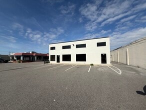 138 W Robertson St, Brandon, FL for lease Interior Photo- Image 1 of 13