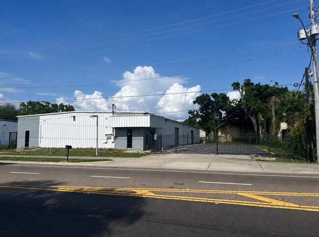 More details for 4827 N Lois Ave, Tampa, FL - Industrial for Lease