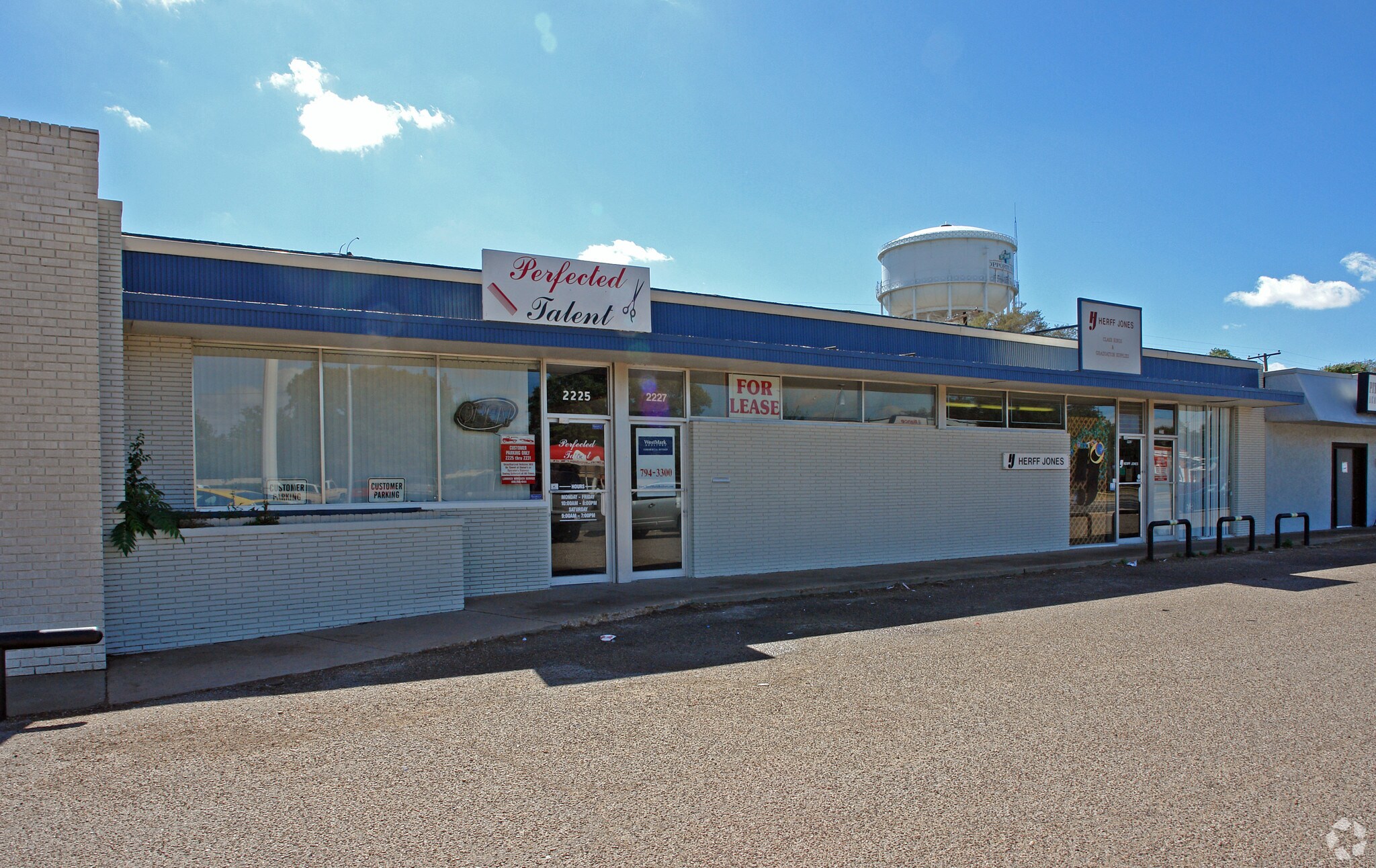 2225-2231 34th St, Lubbock, TX à louer Photo principale- Image 1 de 21