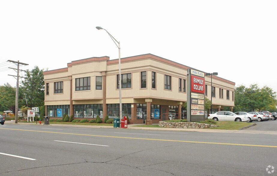 45 N Main St, Bristol, CT à vendre - Photo du bâtiment - Image 2 de 20