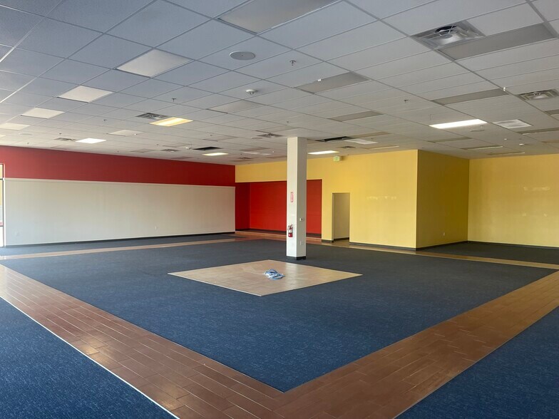 N Oracle Rd, Oro Valley, AZ à louer - Photo du bâtiment - Image 2 de 4