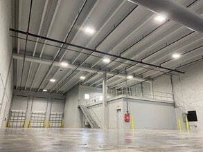 12301 NW 116th Ave, Medley, FL for lease Interior Photo- Image 2 of 4